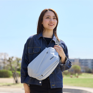 11ヶ所の収納ポイントで取り出しやすさを設計した、「防水アクティブボディバッグ」｜QUICKPACK TRASPO 9