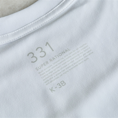 猛暑？酷暑？ クールにいこう｜《Tシャツ》和紙×ポリの快適設計で、湿気を吸って逃す、「和紙糸ラバープリントクルーネックTシャツ」｜K-3B