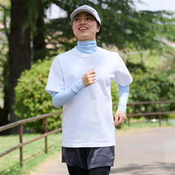 着心地のいい“日焼け止め”｜《ハイネックインナー／男女兼用》 UVカット98％、縫い目なしで動きやすい「サラリフィット」｜Salari