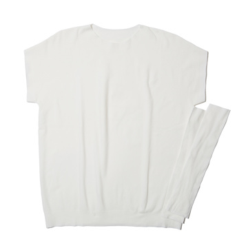 着心地のいい“日焼け止め”｜《Tシャツ＋アームカバー》UPF50+、縫い目なしで動きやすい「サラリ T」｜Salari｜ホワイト