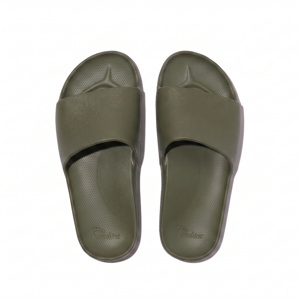 《スライドタイプ》理学療法士が開発、世界600万人の足を支える「アーチサポートサンダル」｜Archies