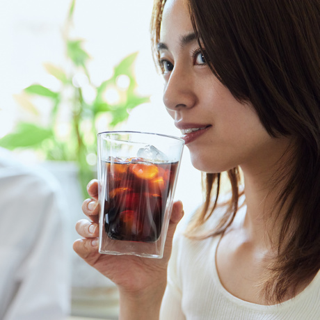 コーヒー偏愛は、“苦手”から始まった。｜《アイスコーヒー 無糖 330ml×2種》スペシャルティコーヒー使用、ストレートで楽しむ「プレミアムアイスコーヒー」｜Espresso Tokyo×豆善