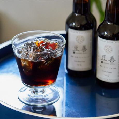 コーヒー偏愛は、“苦手”から始まった。｜《アイスコーヒー 無糖 330ml×2種》スペシャルティコーヒー使用、ストレートで楽しむ「プレミアムアイスコーヒー」｜Espresso Tokyo×豆善