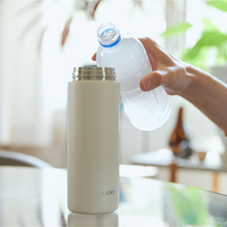 その味変、水筒のせいかも？！｜《ワンプッシュ／450ml》 スポドリOK、金属臭・ニオイ移りなし、チタンセラミックコーティング・ボトル｜WOKY