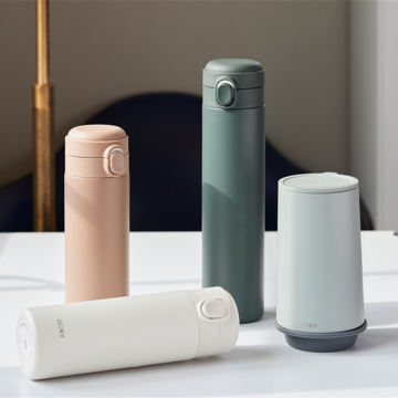 その味変、水筒のせいかも？！｜《ワンプッシュ／600ml》 スポドリOK、金属臭・ニオイ移りなし、チタンセラミックコーティング・ボトル｜WOKY