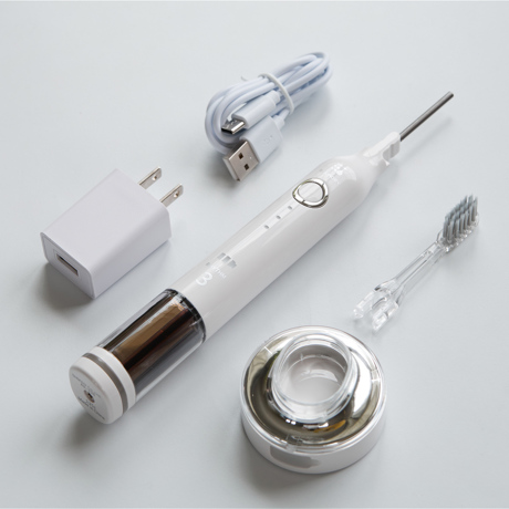 ツルツルの歯は、“光”でつくる｜《電動磨き用・充電式／ソラデーリズム3》光触媒の効果で、歯磨き粉なしでも歯垢がとれる「電動歯ブラシ」｜SOLADEY