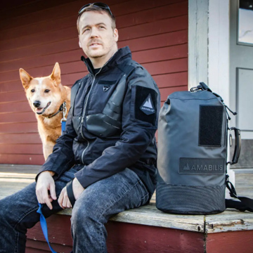 MONOCO OUTLET｜【22,000円→11,000円】雨も汚れも気にならない、米軍特殊作戦部隊の発想から生まれた「ダッフルバッグ」｜Dave Jr