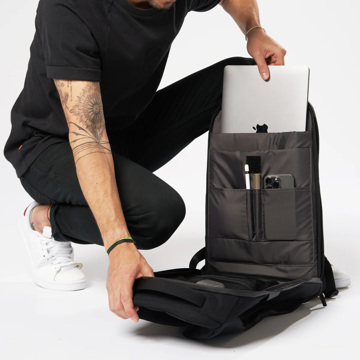 MONOCO OUTLET｜【22,000円→15400円】カリフォルニア発　折り紙モチーフの「バックパック」｜Orphosis