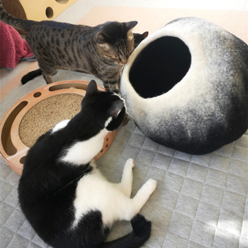 MONOCO OUTLET｜【13,200円→6,600円】最高品質メリノウール使用の 猫専用「ハンドメイドベッド」｜Cat Cavern