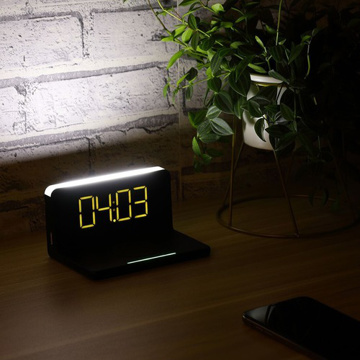 MONOCO OUTLET｜【理由あり 4,950円→3,039円】置くだけ充電、ベッドサイドすっきり。「ワイヤレス充電クロック」｜RELAX