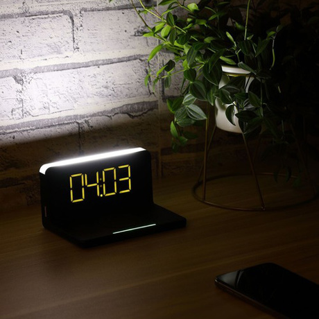 MONOCO OUTLET｜【理由あり 4,950円→3,039円】置くだけ充電、ベッドサイドすっきり。「ワイヤレス充電クロック」｜RELAX