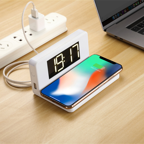 MONOCO OUTLET｜【理由あり 4,950円→3,039円】置くだけ充電、ベッドサイドすっきり。「ワイヤレス充電クロック」｜RELAX