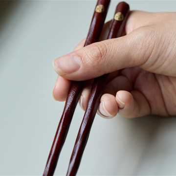 幸せの“箸”渡し｜《けずり箸／１膳／箱なし》職人手作り、天然漆の一生ものの箸｜兵左衛門