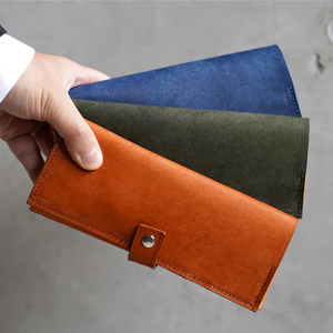 【25,850円→18,095円】お札よりスリム、持ちやすさを追求した長財布｜LEAFLIC SLIM