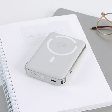 新技術で、安全をモバイル｜《10000mAh 25W》Qi2.2認証、発火しにくい準固体モバイルバッテリー「HeatZero 10000」｜VOVA