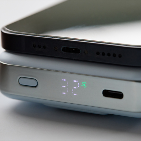 新技術で、安全をモバイル｜《10000mAh 25W》Qi2.2認証、発火しにくい準固体モバイルバッテリー「HeatZero 10000」｜VOVA
