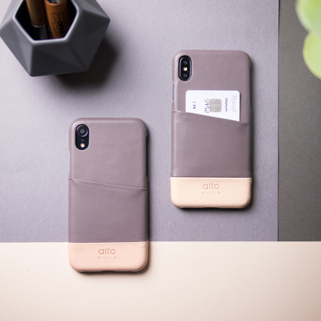 iPhoneに“素肌”の気持ち良さ|革作りから始まる「完璧な調和」を追求したケース
