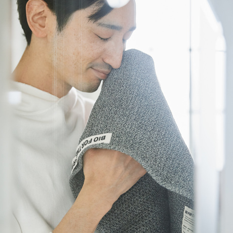 悩ましい室内干し対策。洗練と実用性が同居するアイデア9選｜ジメジメ“室内干し問題”は、様々なアイデアで解決