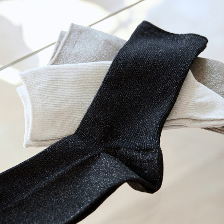 ムレない靴下で年中快適！履くだけで気持ち良い靴下｜べたつき知らず、冷え知らずの靴下を手に入れよう。