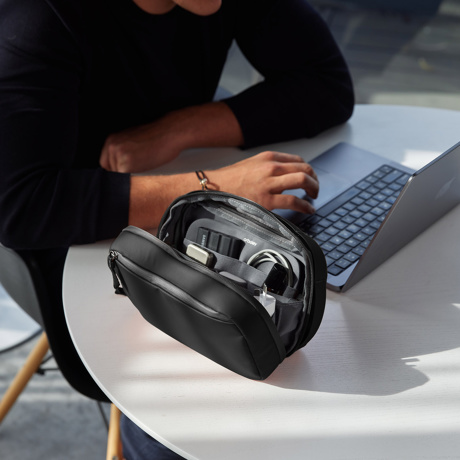 おしゃれサブバッグなら持つのが楽しい！機能性も抜群な8選｜サブバッグとしても使える収納グッズもご紹介