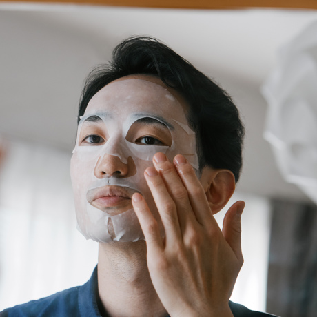 男性が「もらって困らない」人気のプレゼント15選｜グラスや香りグッズ、ソックス、タオルなど