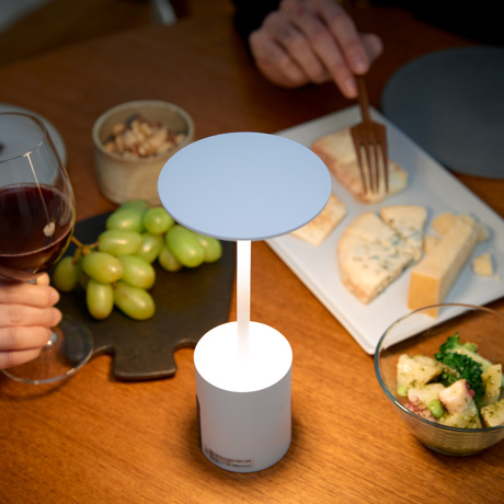 庭キャンプを、おしゃれに楽しめむための便利グッズ15選｜ランタンや折りたたみイスに、ビールサーバーなど