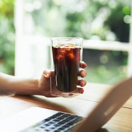 コーヒー好きにプレゼントしたい、とっておきの雑貨14選｜おしゃれなマイボトルやタンブラー、耐熱グラス等