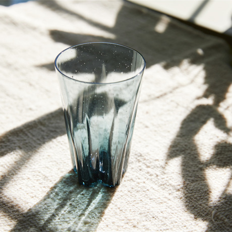 365日、テーブルに“サクラ”咲く。