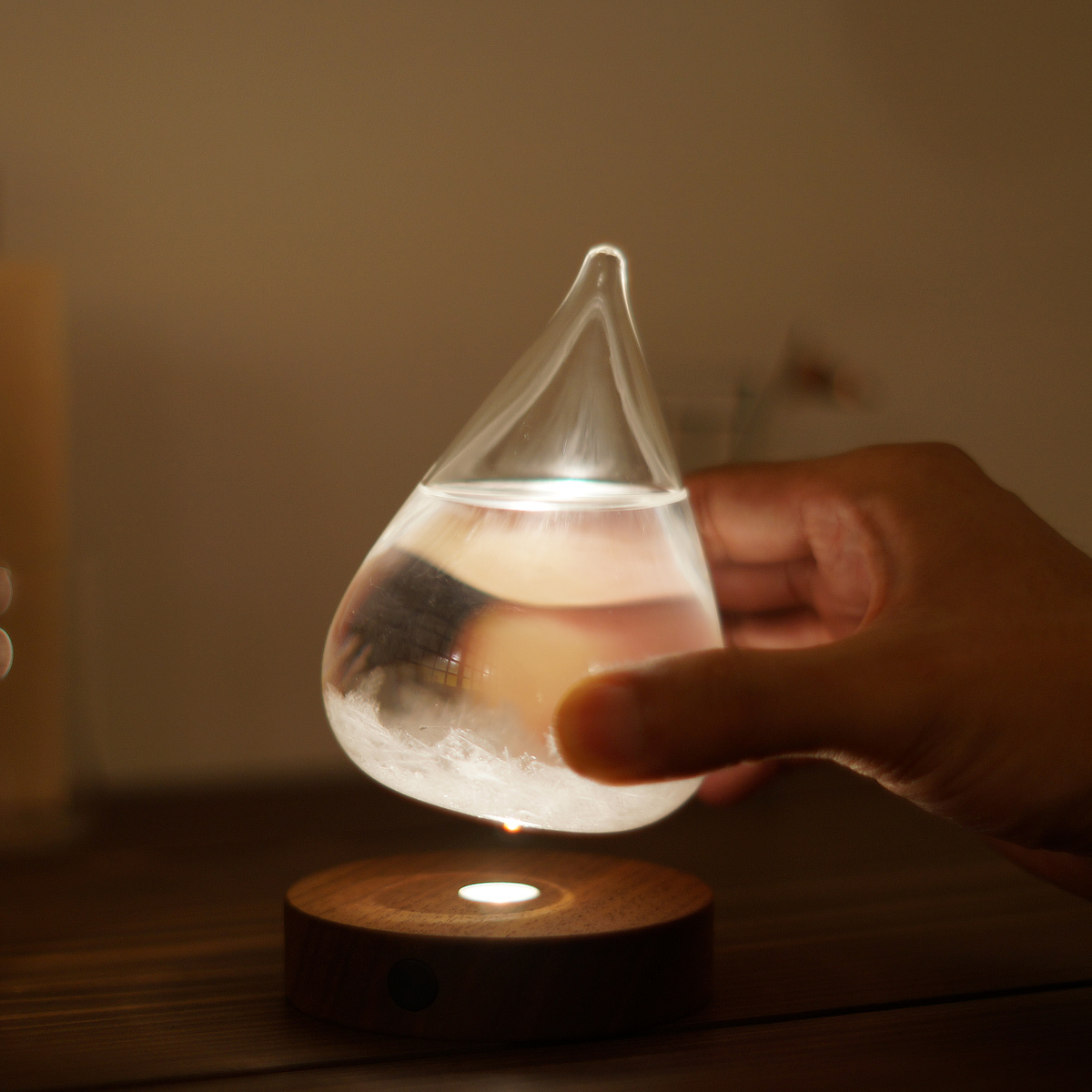 ちいさな「おうち美術館」 あなたの宝物がじんわり発光する木製