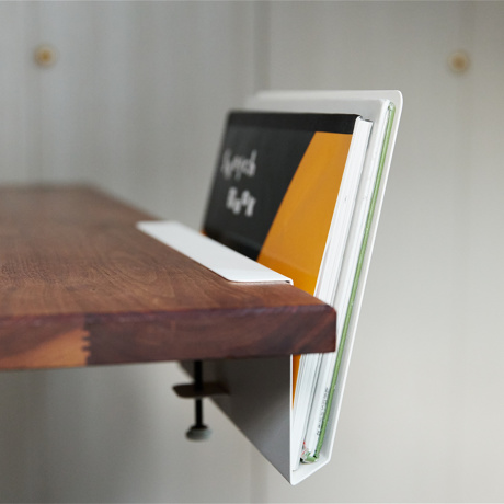 デスクの余白は、創造性の伸びしろ｜スペースと思考を拡張する、デスクポケット