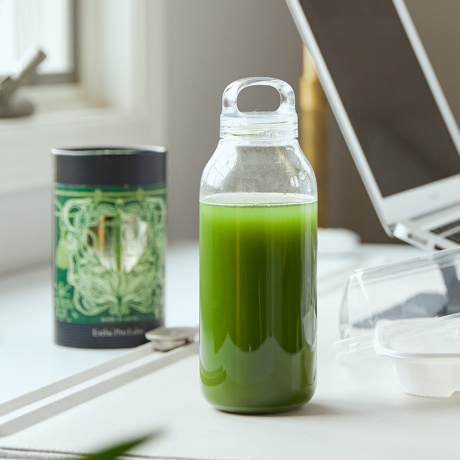 「単品ランチ」を栄養バランス食に｜グリーン9素材+植物発酵エキスが、大人の“不足“