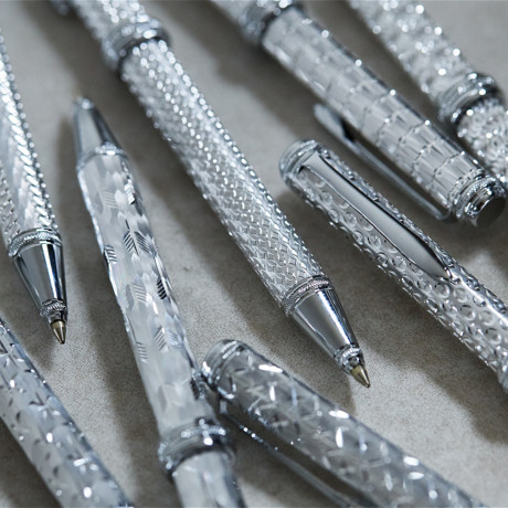 祝福のダイヤモンドカットを、人生の節目に｜職人がひと彫りずつ刻む、特別な輝き