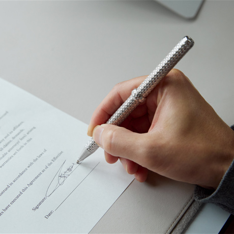 祝福のダイヤモンドカットを、人生の節目に｜職人がひと彫りずつ刻む、特別な輝き