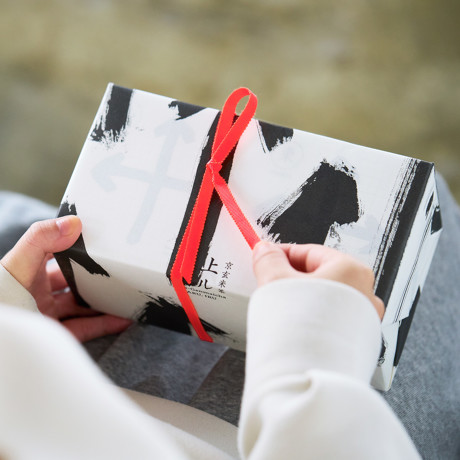 ベンチャー企業の福利厚生は、ユニークなグッズ支給で差別化する｜独自の取り組みで、従業員エンゲージメント向上を