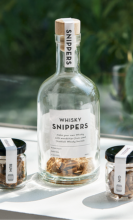 ボトルの中で“樽熟成”、ムフフ♡｜いつものウイスキーが樽チップで劇的アップグレード