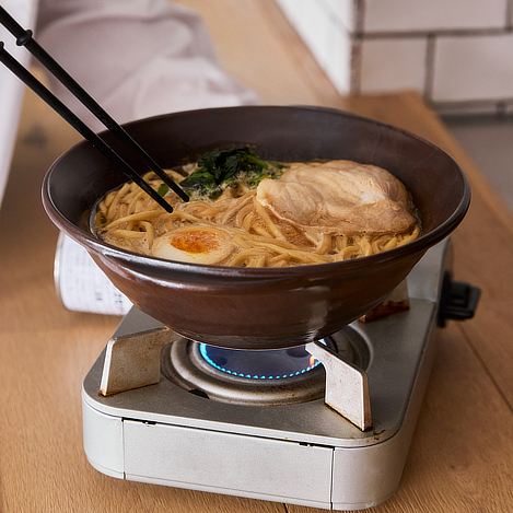 まかないの台所から、「うつわ革命」｜直火OK ！「作る・食べる・片付ける」をひとつで