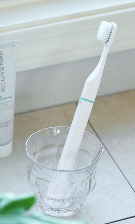 しがみつく歯垢に、今日もバイバイキーン｜刺激・振動なし、歯磨きの新時代