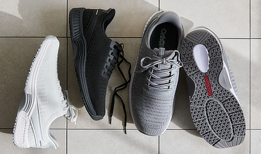 歩く足に、科学のスニーカーを | スッと履けて、すっぽりフィット