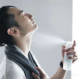 持ち運べる“全身ミストシャワー”｜スプレーして拭き取るだけ、ベタベタ汗もさっぱり！