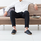 スキップしたくなる『スリッパ』｜靴の製法でつくったからトコトン歩きやすい