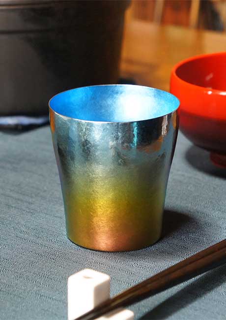 氷が溶けない純チタンタンブラー｜“ひんやり”と“あったか”がずーっと続く二重構造
