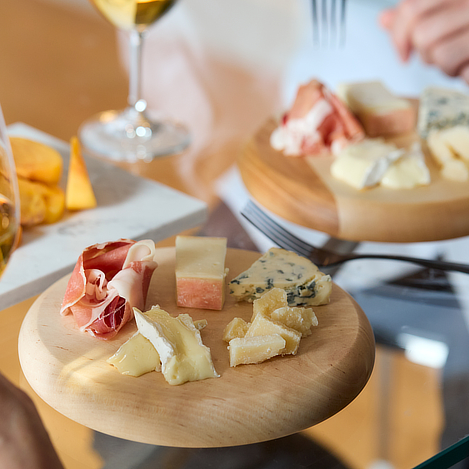 おうちビストロ、上機嫌｜会話がはずむ「サービングボード」