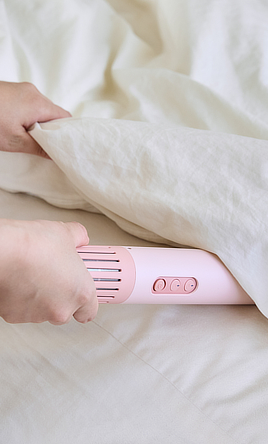 寝室に一本、快眠スティック｜ふとんに入れるだけ、湿気対策・ダニ退治