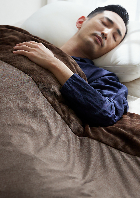 毛布とふとんが、“ぬくぬく婚”｜6層構造の発熱毛布とふとんが一体化