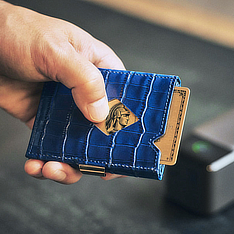 親指だけで１軍カードに直アクセス