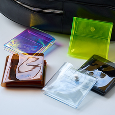 お札・硬貨・カードがピタッ！